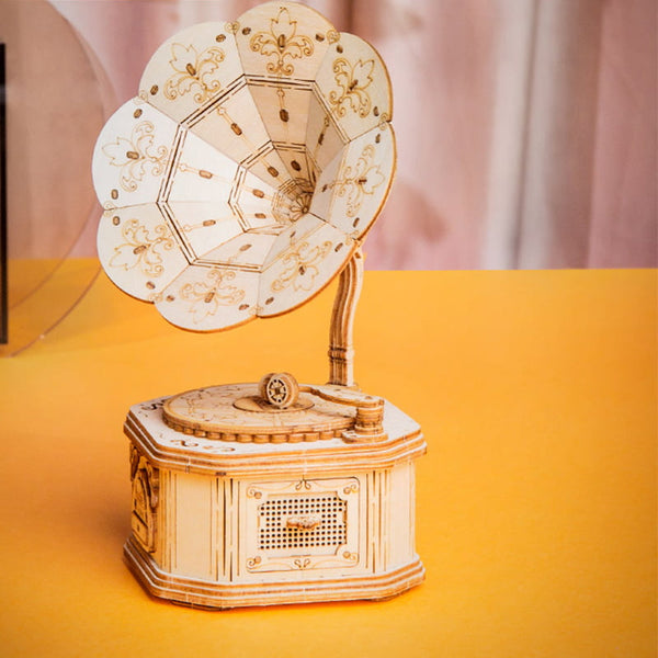 Gramophone TG408